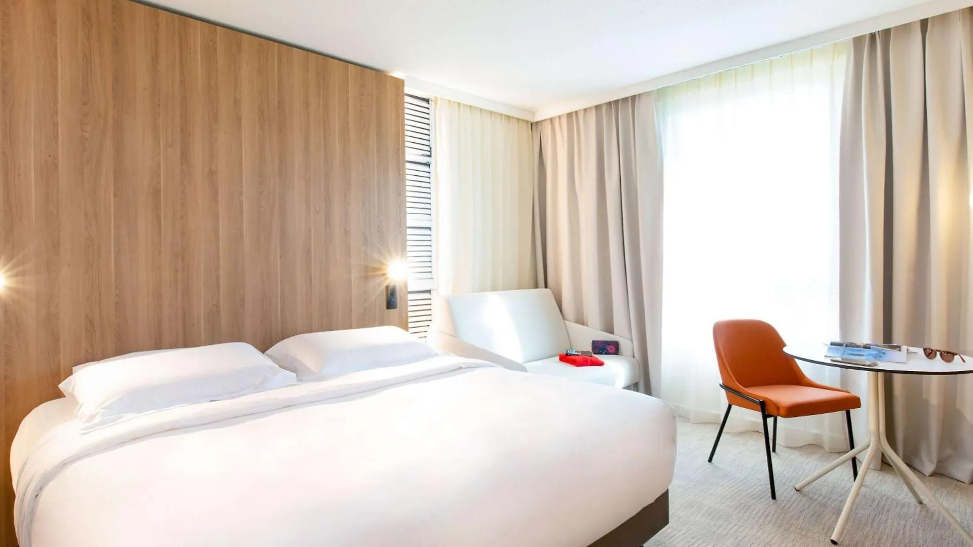 אקס-אן-פרובאנס Mercure Aix En Provence Beaumanoir מלון