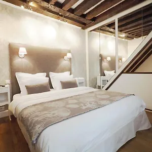 https://louvre-ian-chicsuites.fr-paris.fr