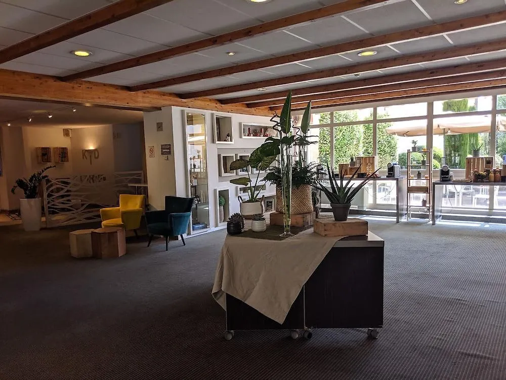 Mercure Aix En Provence Beaumanoir Aix-en-Provence Hotel
