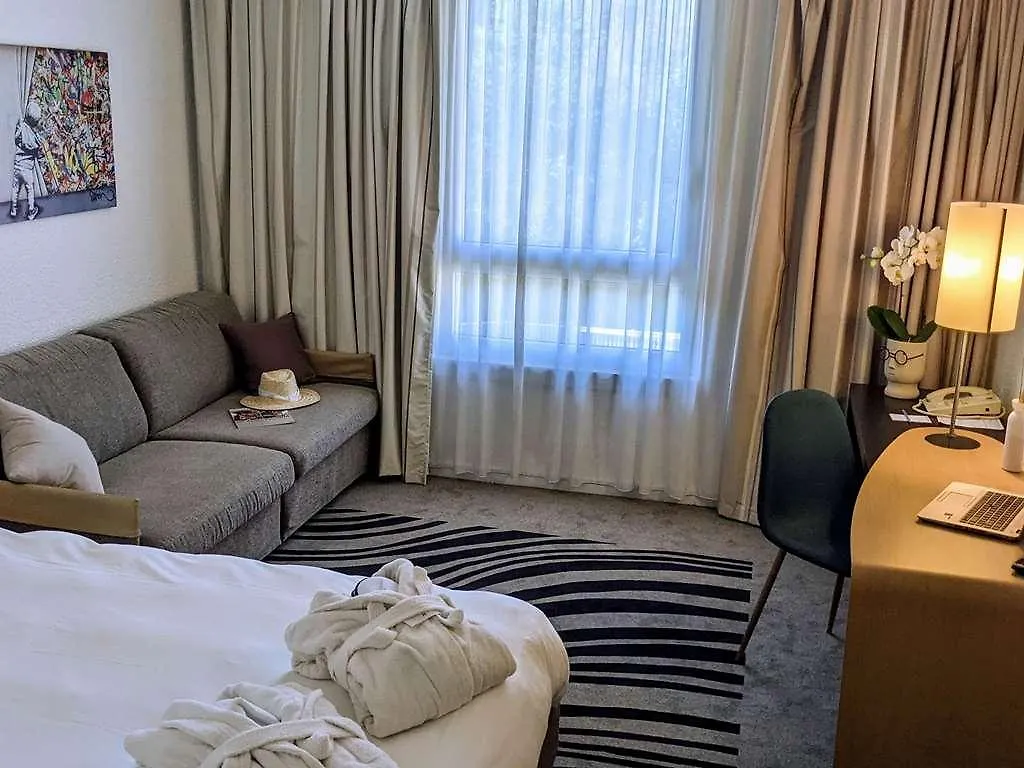 **** Hotel Mercure Aix En Provence Beaumanoir Aix-en-Provence France