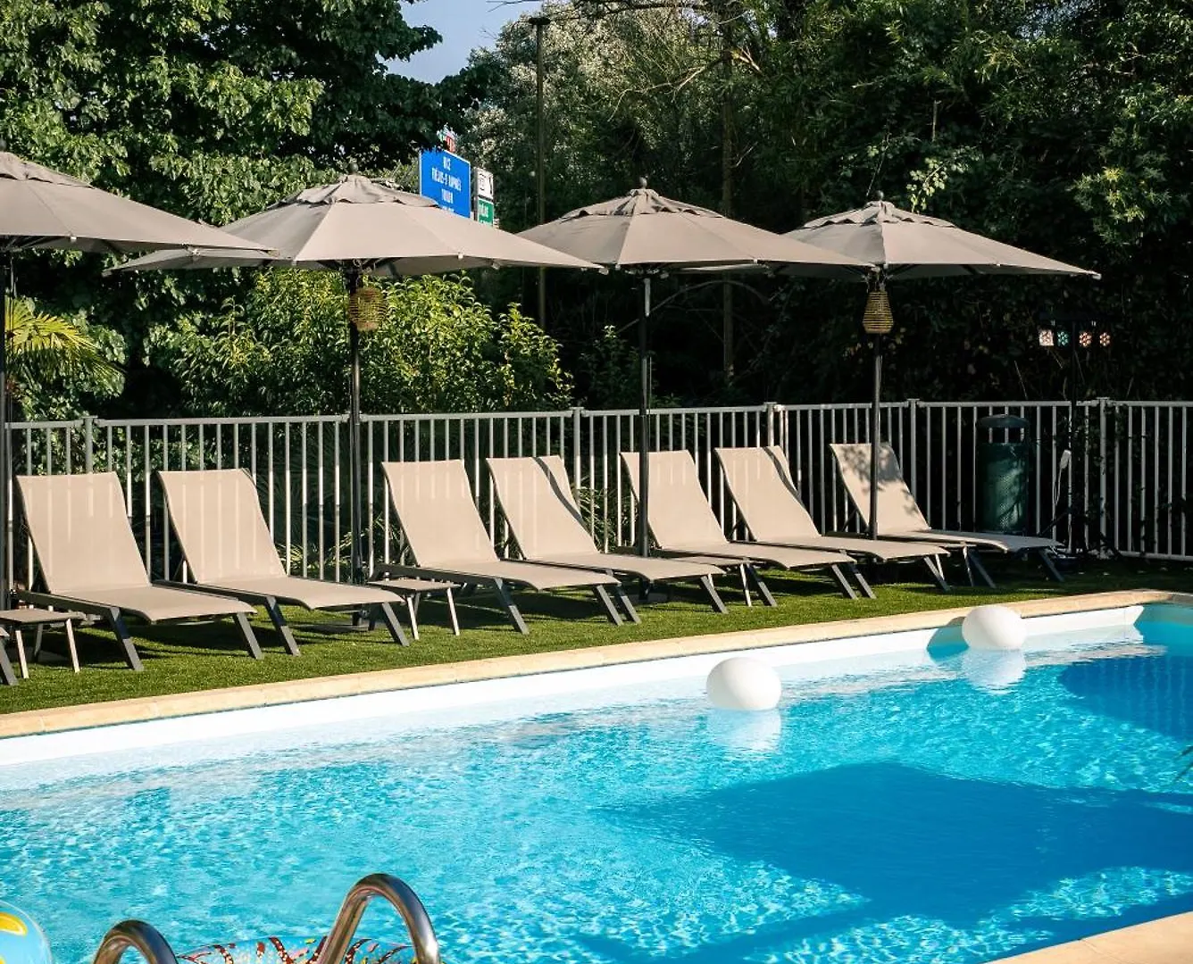 Mercure Aix En Provence Beaumanoir Aix-en-Provence 4*,  Frankrijk